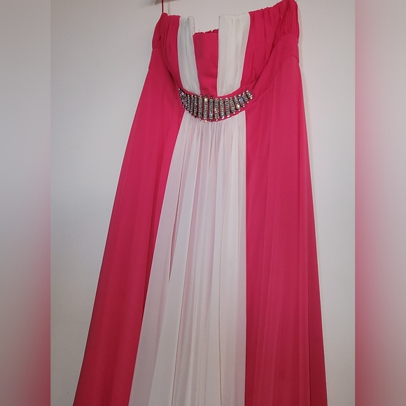 Plus Size Chiffon Gown - Hot Pink and White US 20 / EU 52 - Picture 3 of 17